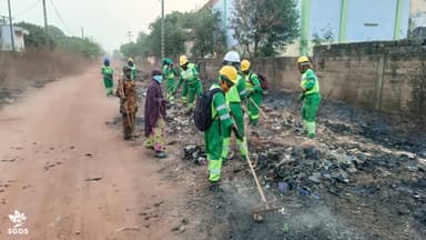 La SGDS organise la première campagne de salubrité à Parakou en collaboration avec les élus locaux