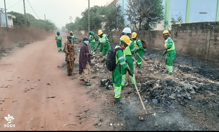 La SGSD organise la première campagne de salubrité à parakou en colaboration avec les élus locaux