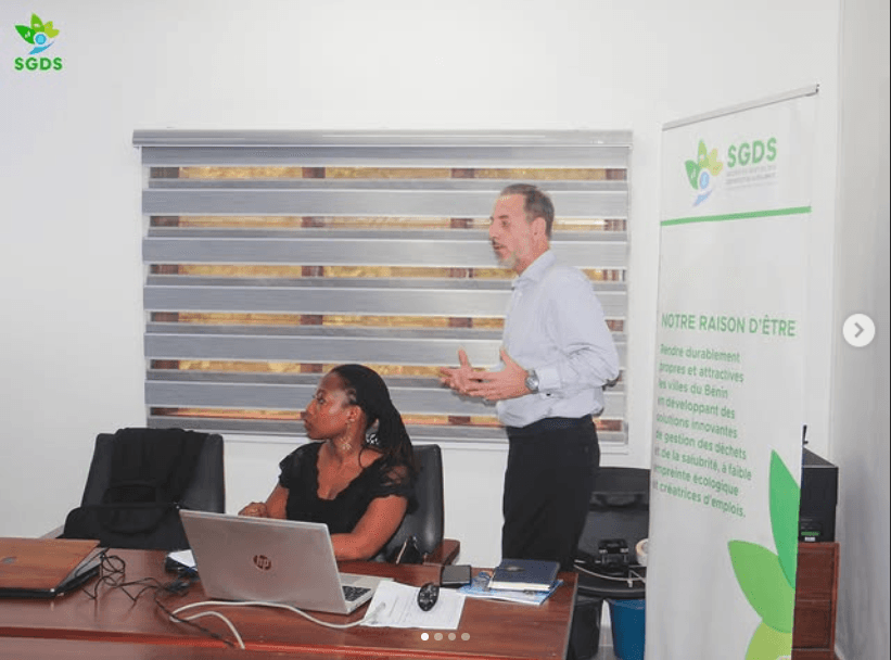 Le Programme d'éducation à 𝐥’𝐞́𝐜𝐨𝐜𝐢𝐭𝐨𝐲𝐞𝐧𝐧𝐞𝐭𝐞́ 𝐞𝐧 𝐦𝐢𝐥𝐢𝐞𝐮 𝐬𝐜𝐨𝐥𝐚𝐢𝐫𝐞 𝐝𝐞́𝐬𝐨𝐫𝐦𝐚𝐢𝐬 𝐨𝐩𝐞́𝐫𝐚𝐭𝐢𝐨𝐧𝐧𝐞𝐥